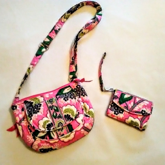 Vera Bradley crossbody and matching wristlet - Picture 1 of 3